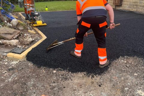 Local Car Park Tarmac Surfacing contractors in UK